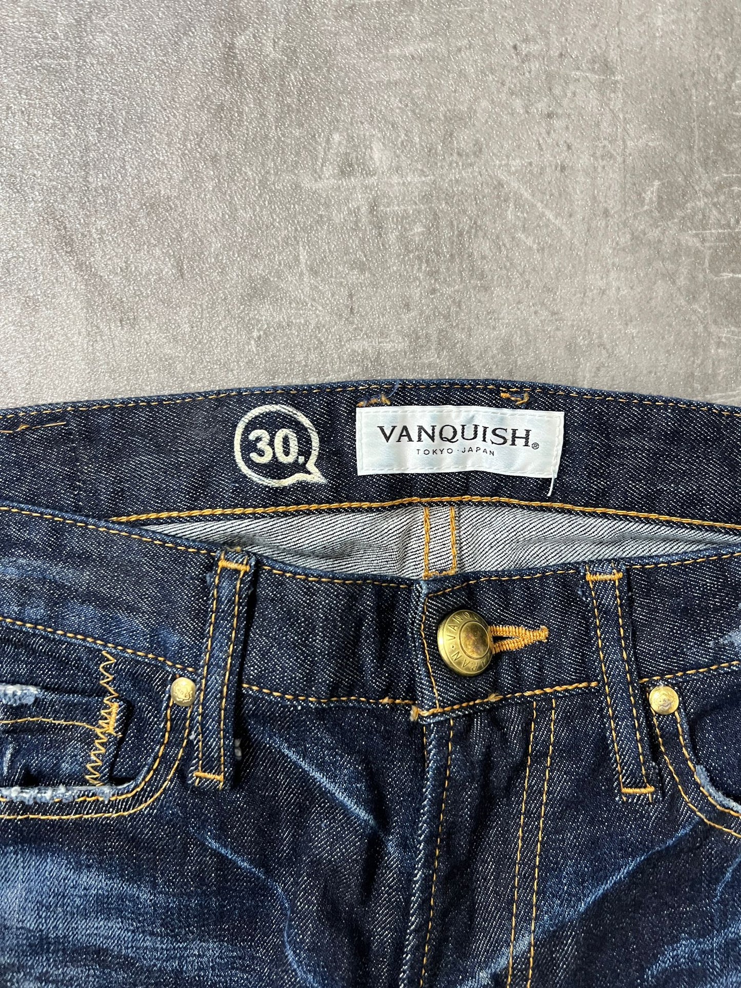 vanquish japan jeans (XS)