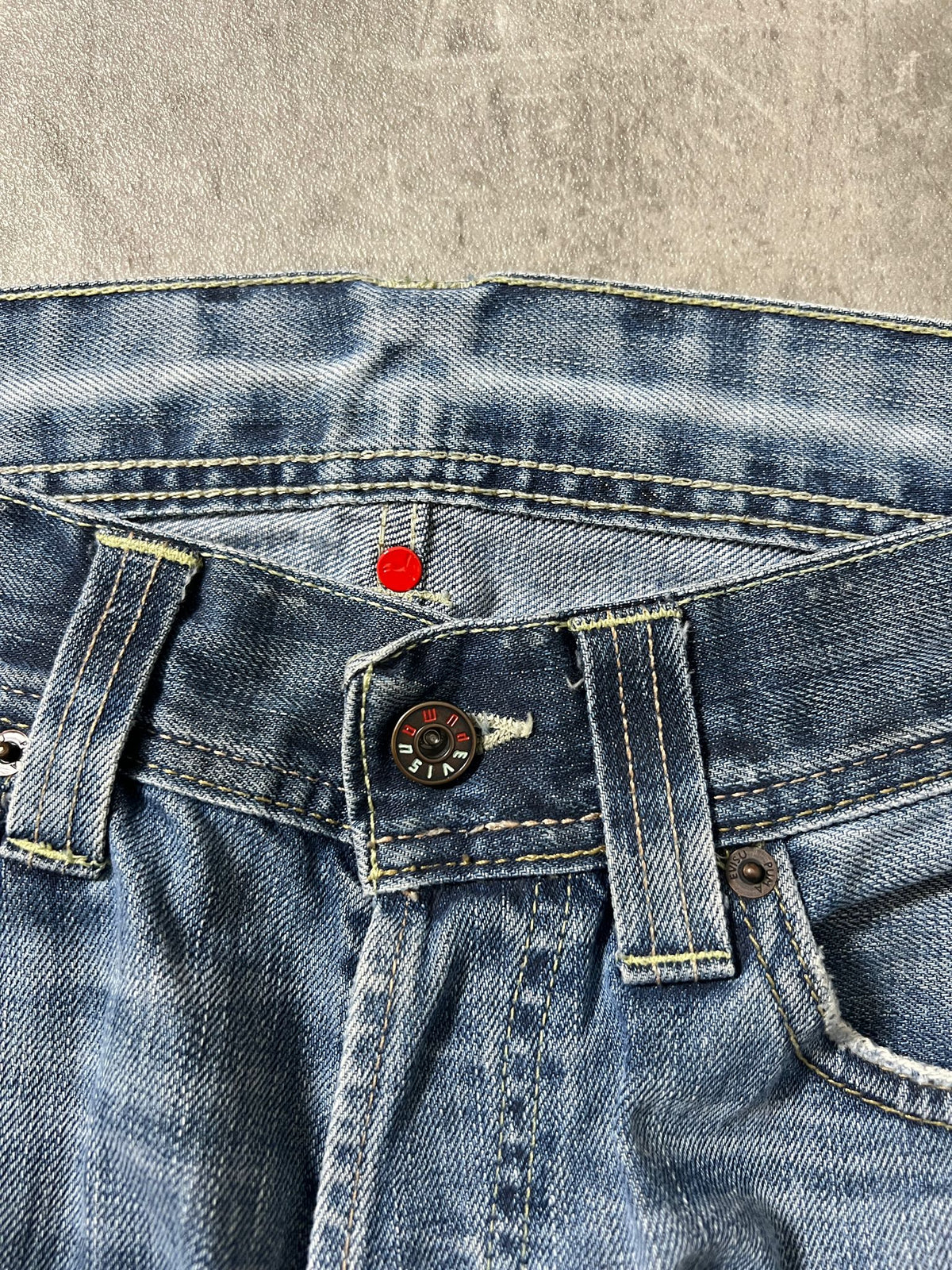 evisu x puma jeans (m)